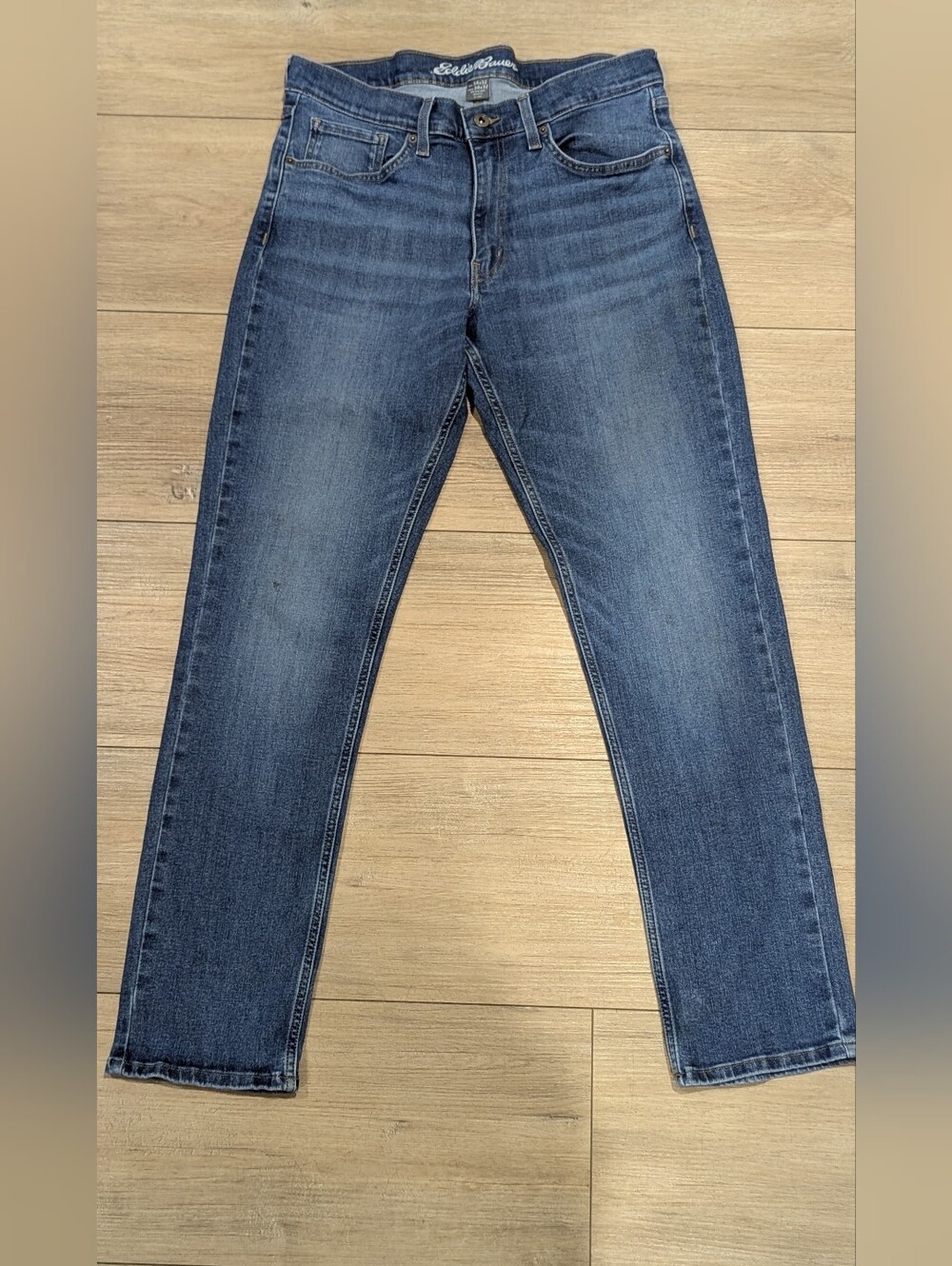Eddie Bauer Men's Tapered Jeans 34x32 Medium Wash Denim